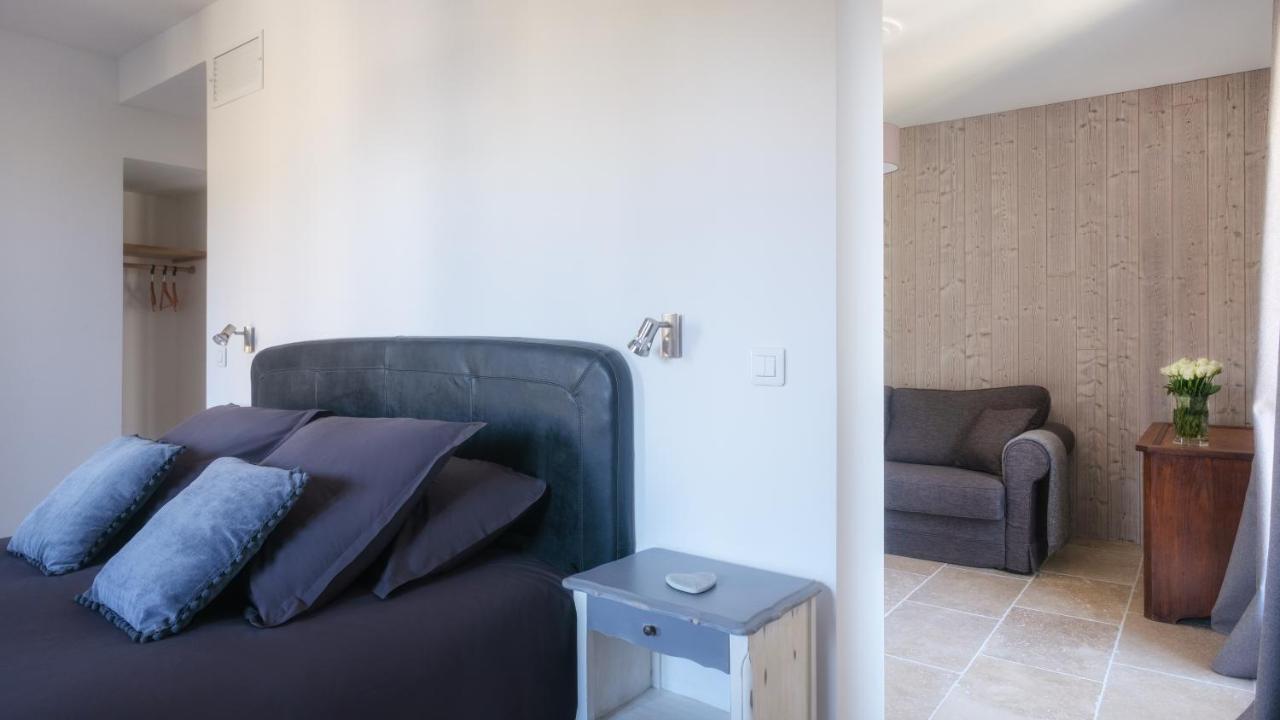 L'Ostal - Bed & Breakfast - Chambres Et Suites De 25 A 40M2 - Spa Saint-Hilaire-dʼOzilhan Екстериор снимка