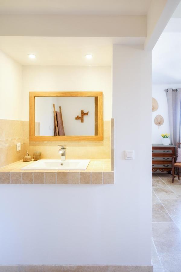L'Ostal - Bed & Breakfast - Chambres Et Suites De 25 A 40M2 - Spa Saint-Hilaire-dʼOzilhan Екстериор снимка