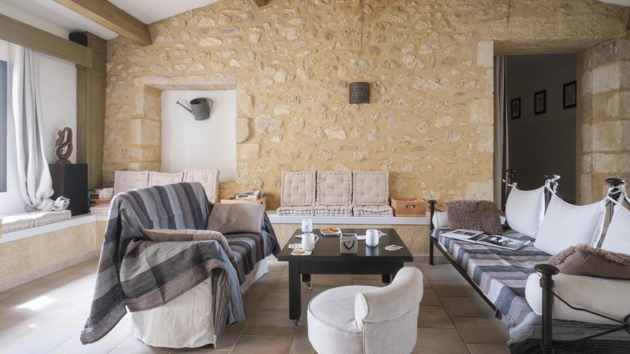 L'Ostal - Bed & Breakfast - Chambres Et Suites De 25 A 40M2 - Spa Saint-Hilaire-dʼOzilhan Екстериор снимка