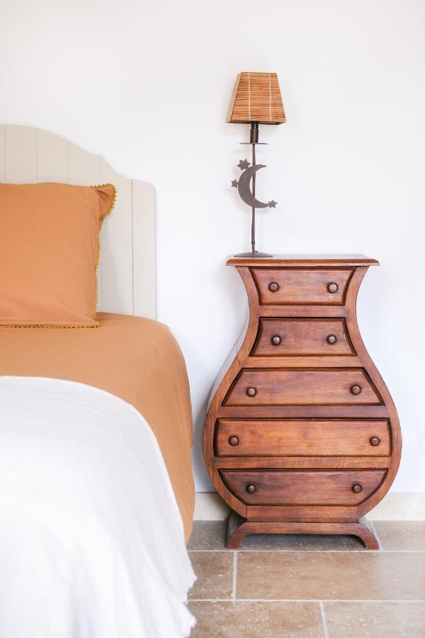L'Ostal - Bed & Breakfast - Chambres Et Suites De 25 A 40M2 - Spa Saint-Hilaire-dʼOzilhan Екстериор снимка