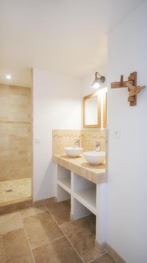L'Ostal - Bed & Breakfast - Chambres Et Suites De 25 A 40M2 - Spa Saint-Hilaire-dʼOzilhan Екстериор снимка