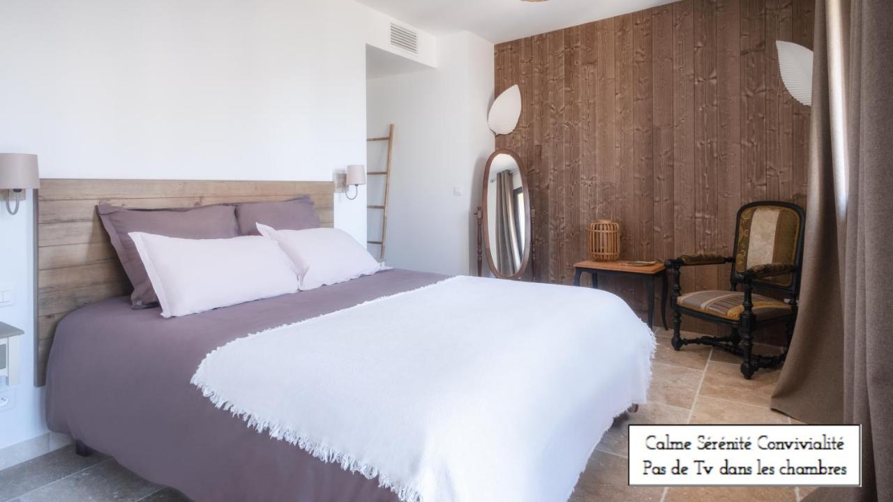 L'Ostal - Bed & Breakfast - Chambres Et Suites De 25 A 40M2 - Spa Saint-Hilaire-dʼOzilhan Екстериор снимка